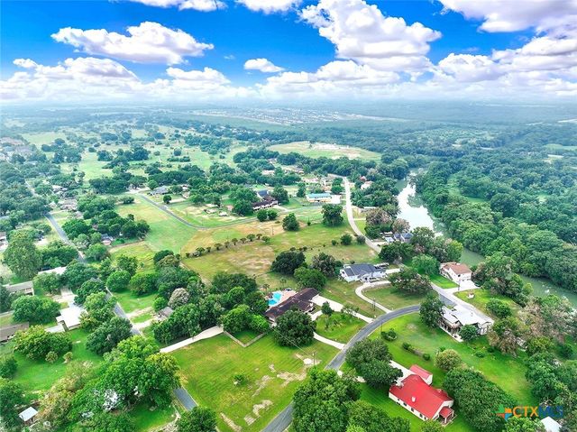 5 Augusta Drive, Seguin, TX 78155