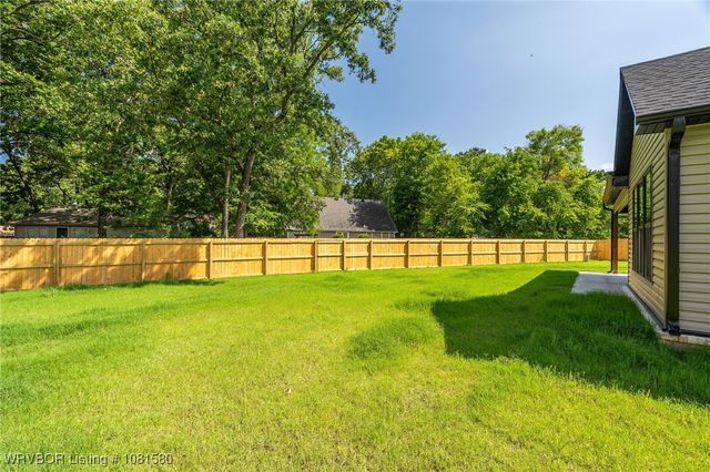 9005 Carson Way, Fort Smith, AR 72908