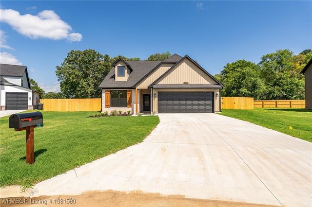 9005 Carson Way, Fort Smith, AR 72908