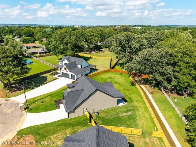 9005 Carson Way, Fort Smith, AR 72908