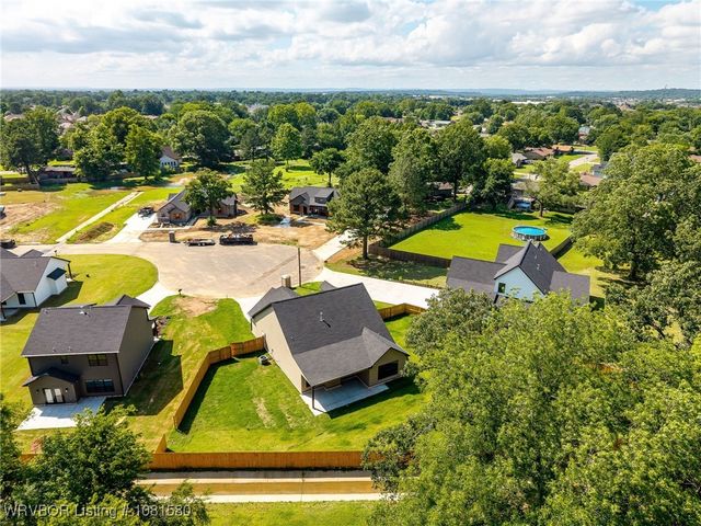 9005 Carson Way, Fort Smith, AR 72908