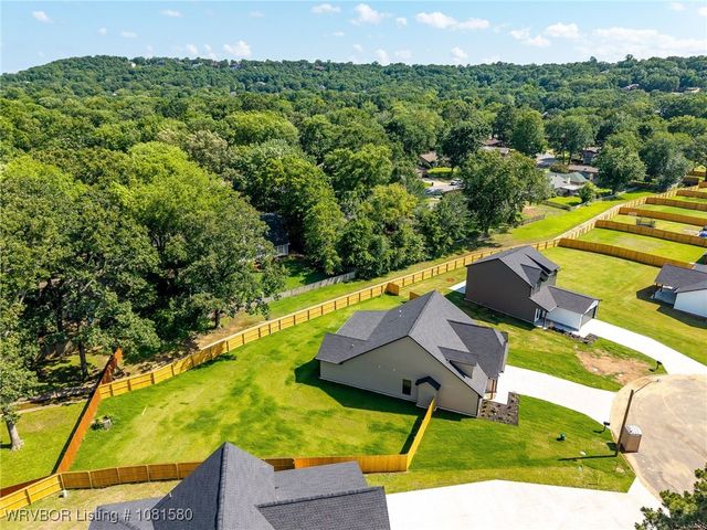 9005 Carson Way, Fort Smith, AR 72908