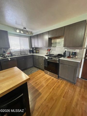 3332 S Champlain Avenue, Tucson, AZ 85730