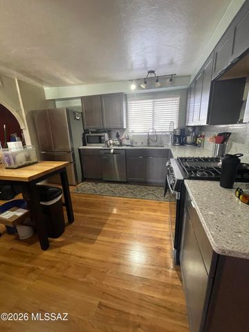 3332 S Champlain Avenue, Tucson, AZ 85730
