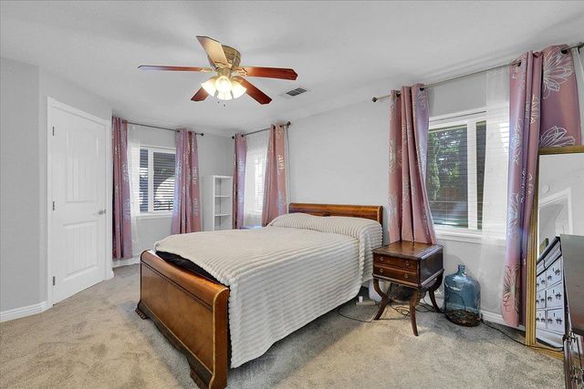 5664 Riverside Dr, Olivehurst, CA 95961