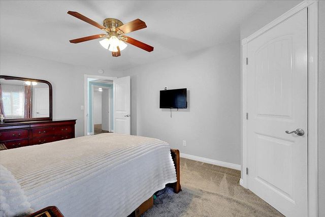 5664 Riverside Dr, Olivehurst, CA 95961