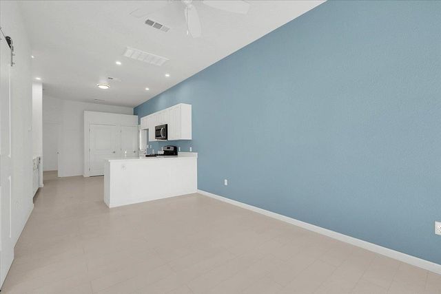 5664 Riverside Dr, Olivehurst, CA 95961