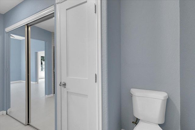 5664 Riverside Dr, Olivehurst, CA 95961