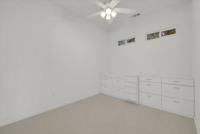 5664 Riverside Dr, Olivehurst, CA 95961