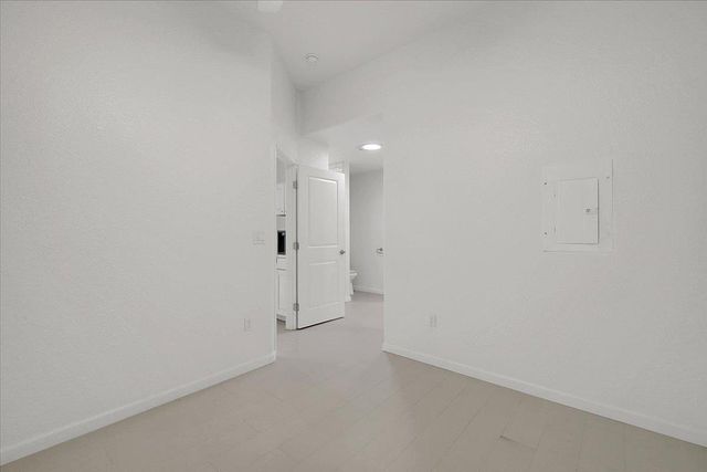 5664 Riverside Dr, Olivehurst, CA 95961