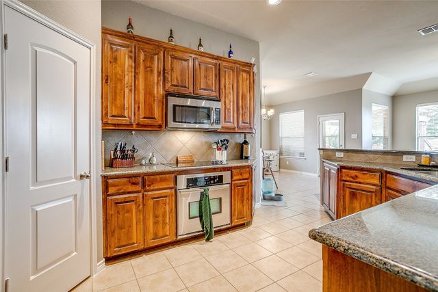 832 Peach Lane, Burleson, TX 76028