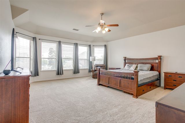 832 Peach Lane, Burleson, TX 76028