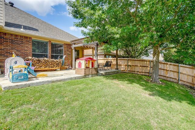 832 Peach Lane, Burleson, TX 76028