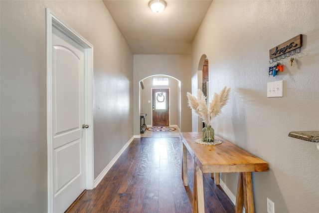 832 Peach Lane, Burleson, TX 76028