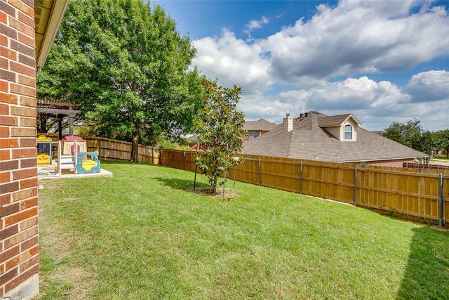832 Peach Lane, Burleson, TX 76028
