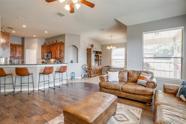 832 Peach Lane, Burleson, TX 76028