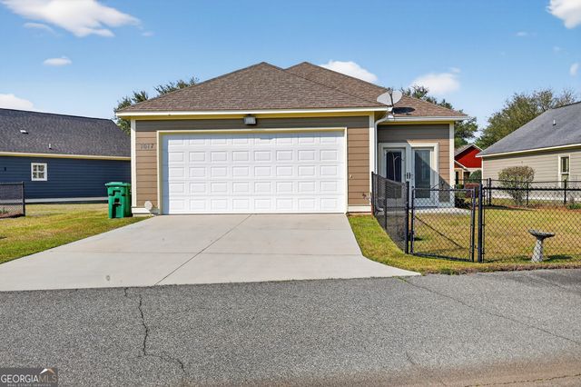 1617 Red Oak Lane, Albany, GA 31701