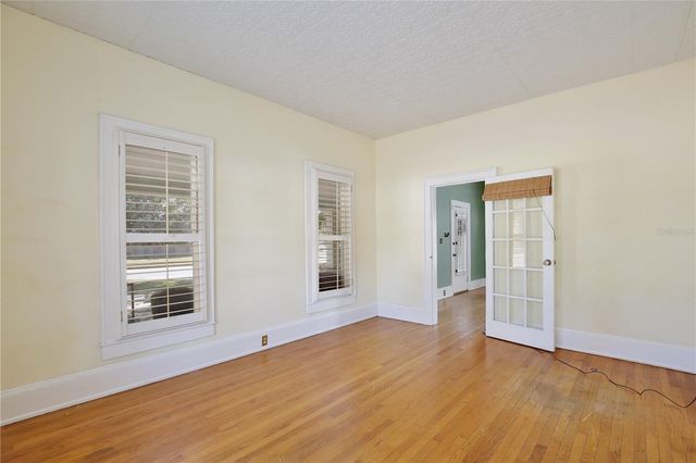 2400 S PARK AVENUE, Sanford, FL 32771