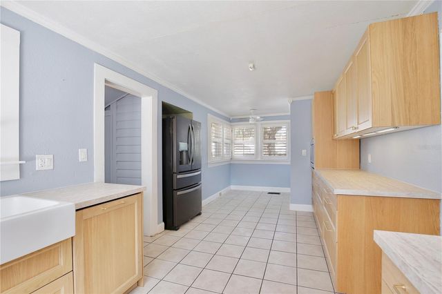 2400 S PARK AVENUE, Sanford, FL 32771