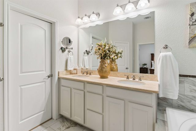 2613 Eagle Drive, Grapevine, TX 76051