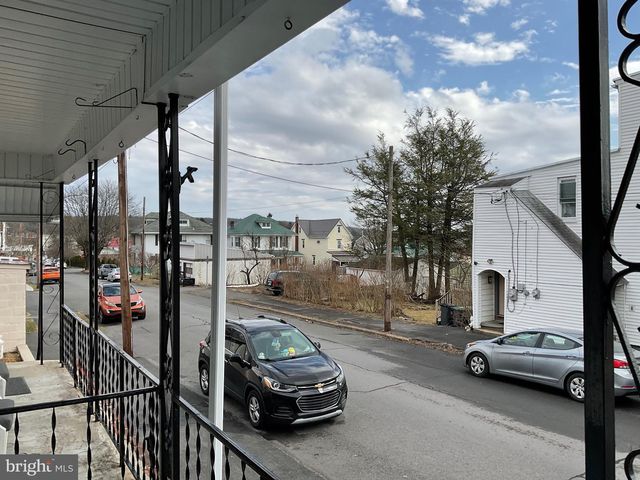 337 W PINE ST, Frackville, PA 17931