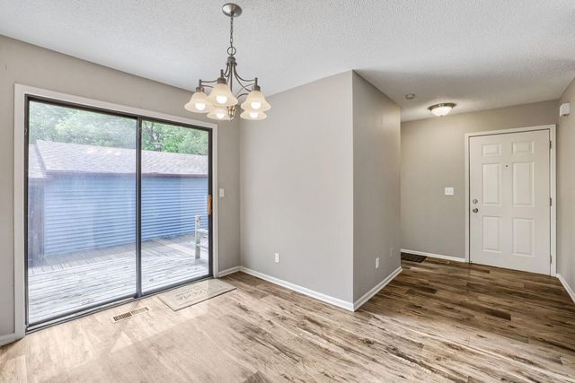 6387 Saint Johns Drive, Eden Prairie, MN 55346