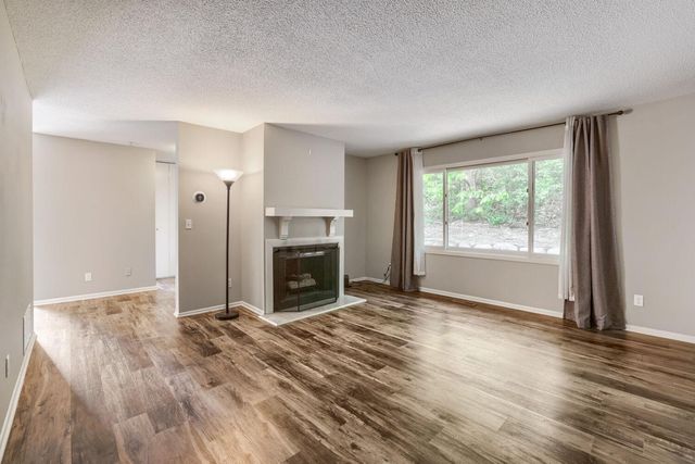 6387 Saint Johns Drive, Eden Prairie, MN 55346
