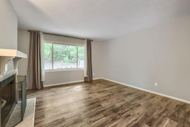 6387 Saint Johns Drive, Eden Prairie, MN 55346