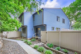 6387 Saint Johns Drive, Eden Prairie, MN 55346
