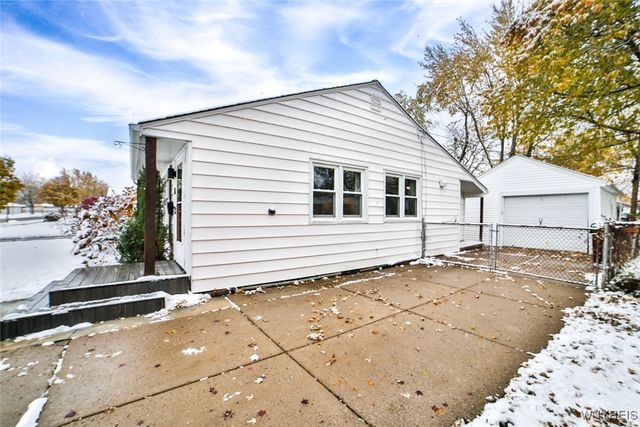 36 Kelvin Drive, Tonawanda, NY 14223