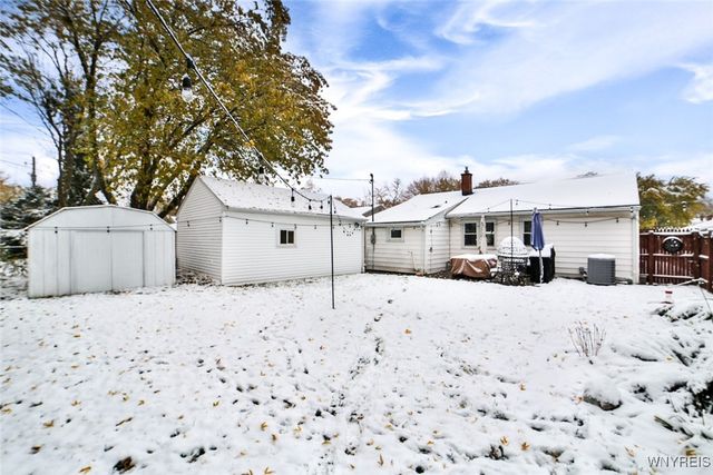 36 Kelvin Drive, Tonawanda, NY 14223