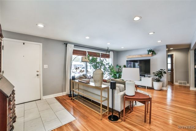 36 Kelvin Drive, Tonawanda, NY 14223