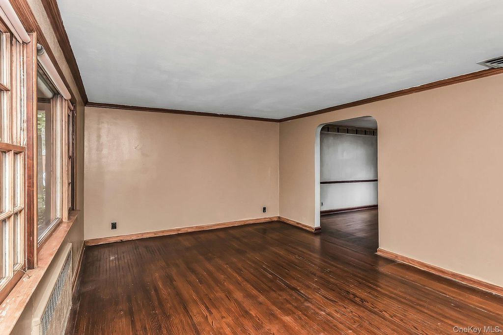 915 Glenwood Road, West Hempstead, NY 11552 — photo 5
