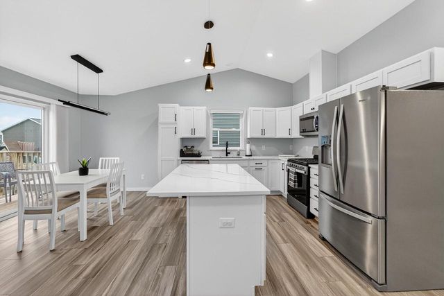 654 Locust Lane, Evansville, WI 53536