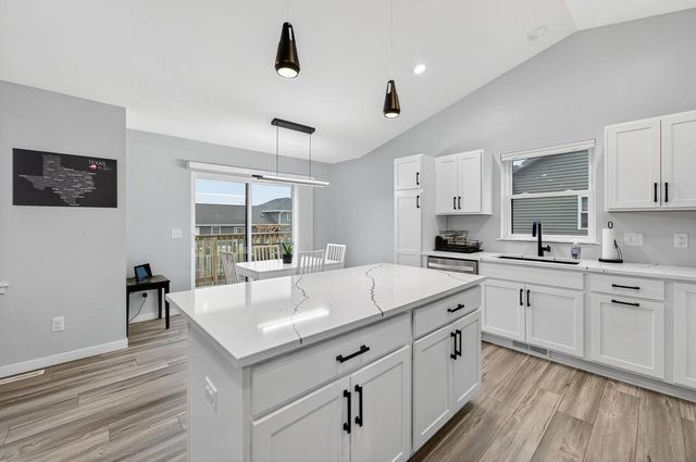 654 Locust Lane, Evansville, WI 53536