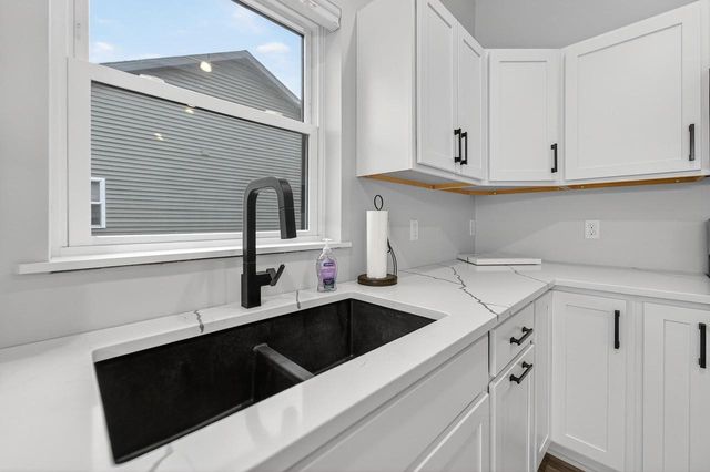 654 Locust Lane, Evansville, WI 53536