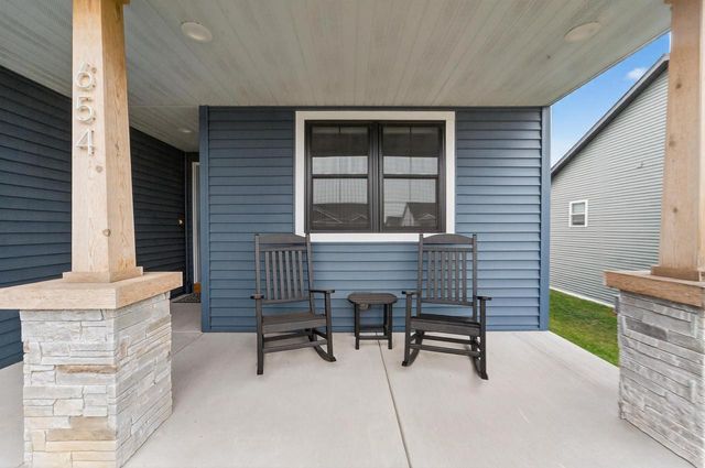 654 Locust Lane, Evansville, WI 53536