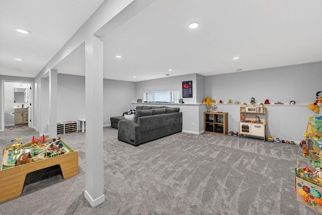 654 Locust Lane, Evansville, WI 53536