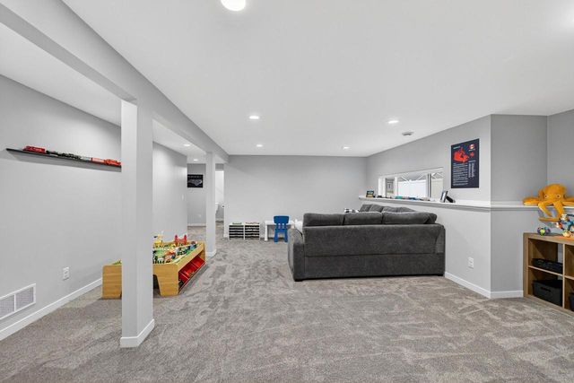 654 Locust Lane, Evansville, WI 53536