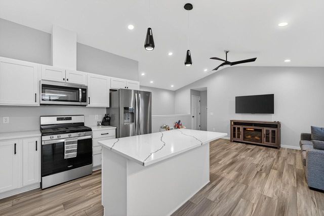 654 Locust Lane, Evansville, WI 53536