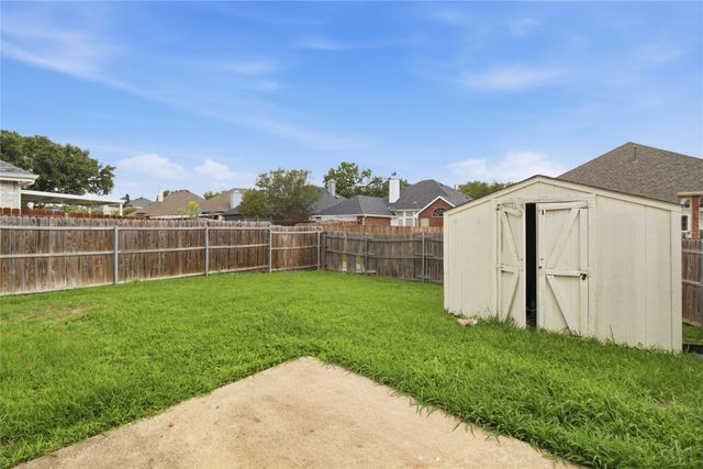 911 SUMNER Drive, Mesquite, TX 75149