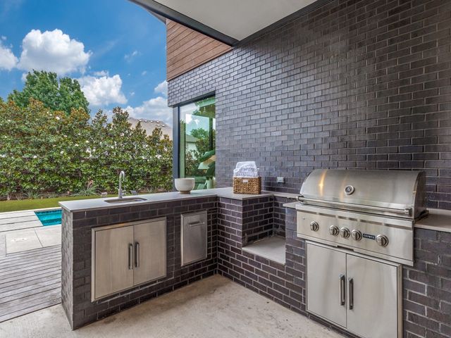 7349 Dominique Drive, Dallas, TX 75214