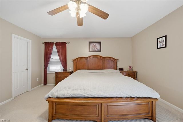 14 Valmoore DR, Poquoson, VA 23662