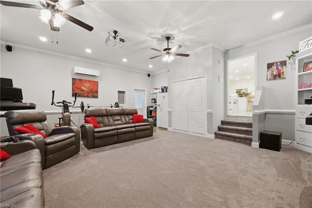 14 Valmoore DR, Poquoson, VA 23662