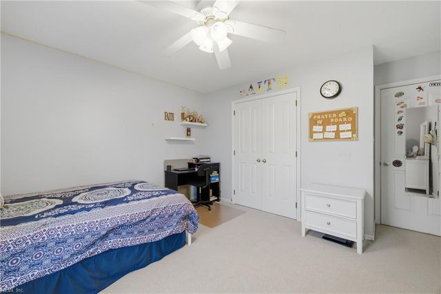14 Valmoore DR, Poquoson, VA 23662
