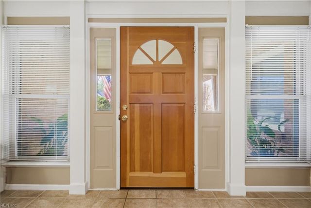 14 Valmoore DR, Poquoson, VA 23662