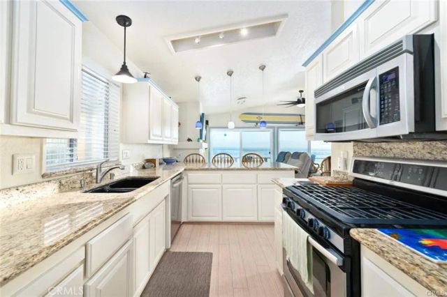 1880 N El Camino Real 8, San Clemente, CA 92672