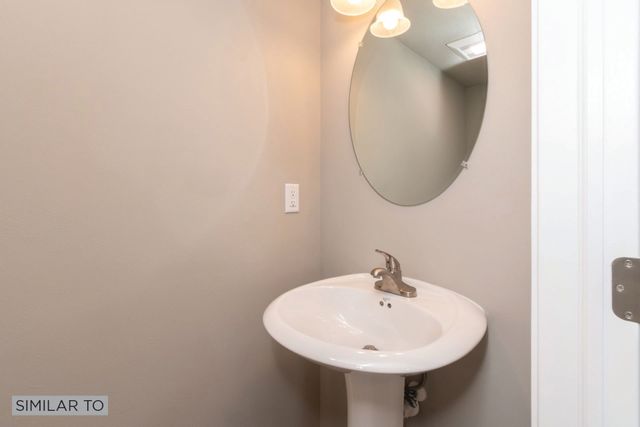 592 NE Hart Lane, Ankeny, IA 50021