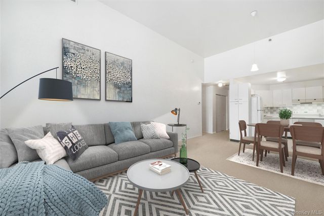 75 McKinley Avenue B3-4, White Plains, NY 10606