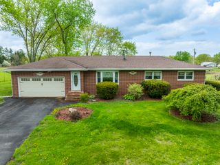 832 N 75 W, Valparaiso, IN 46385